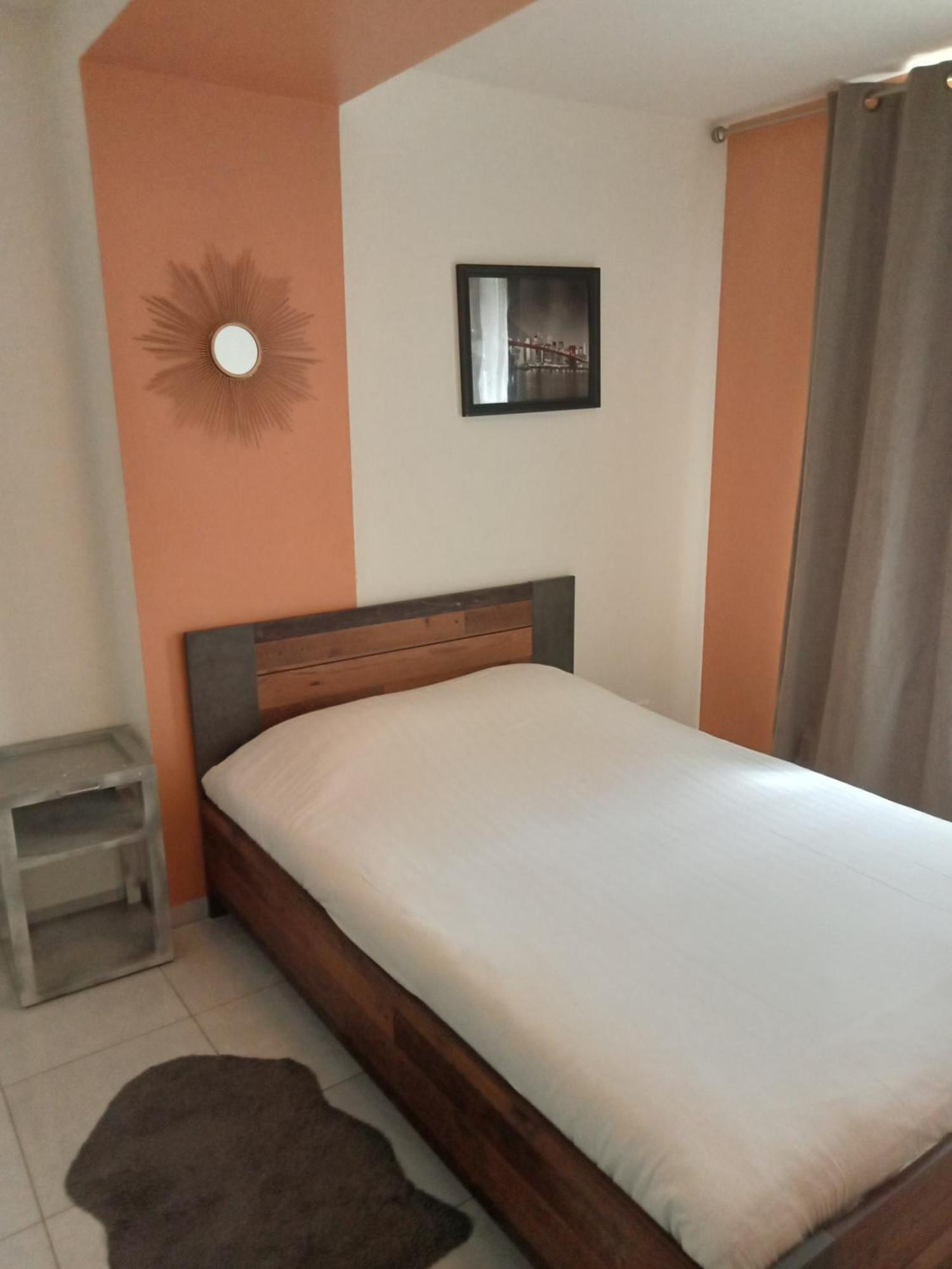 Wifi - Parking - Superbe T3 Spacieux Et Moderne!!!! Saint-Denis-en-Margeride Exterior foto